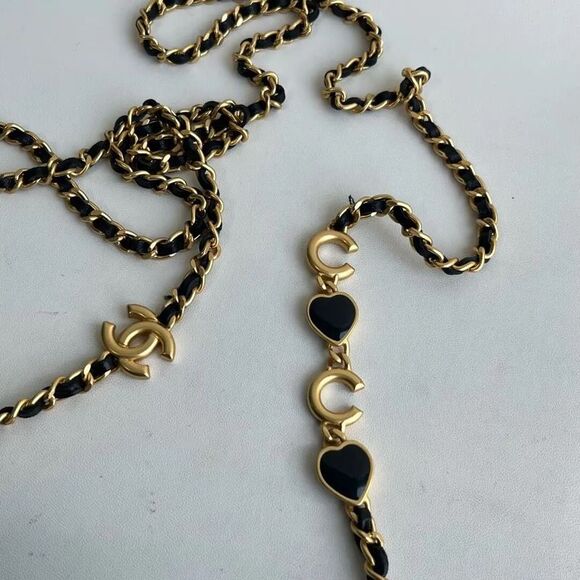 Chanel Women Pre-Loved Bag Very Good Condition - Picture 8 of 9